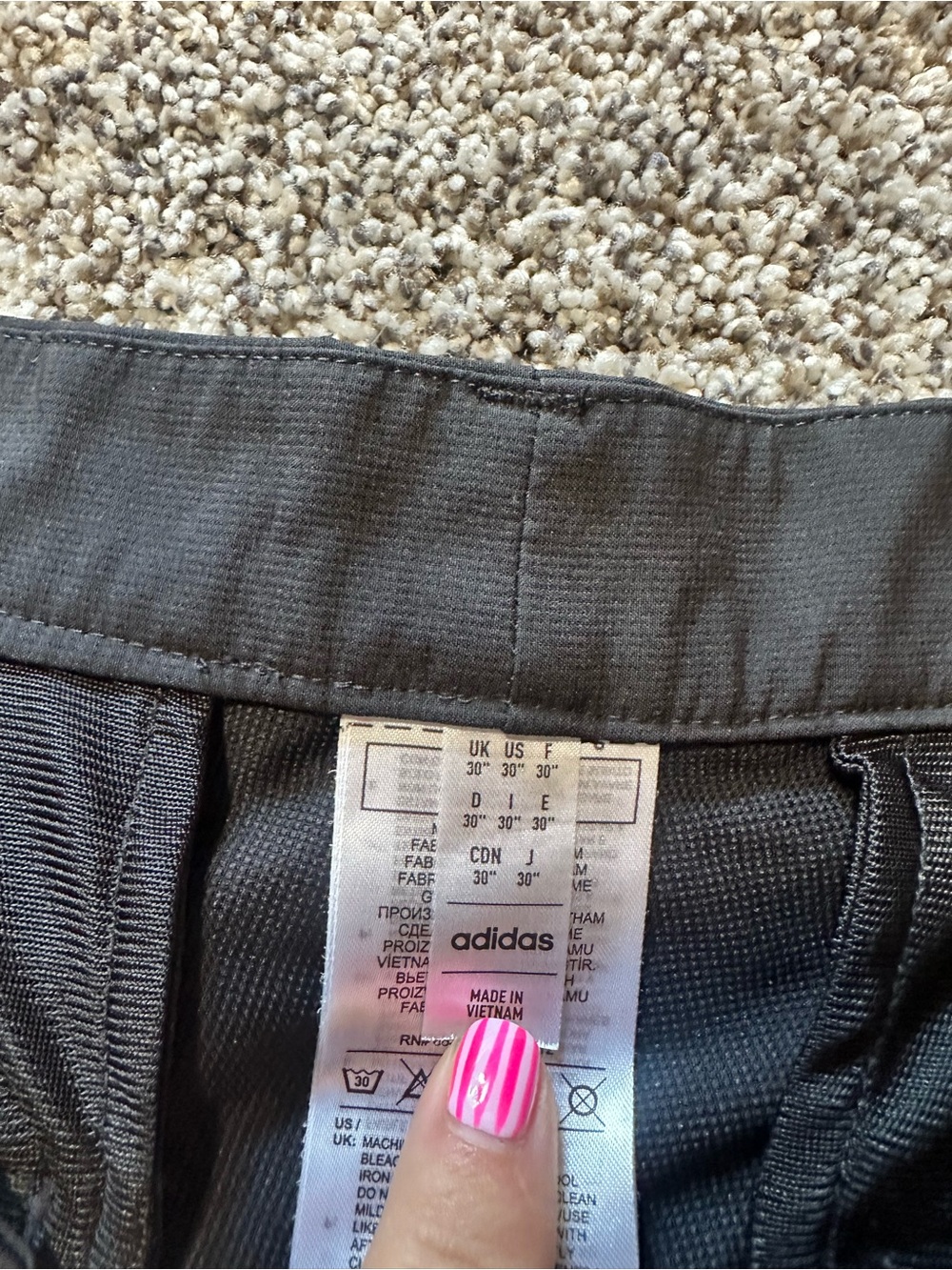 Men’s Addidas Shorts - Picture 3 of 9
